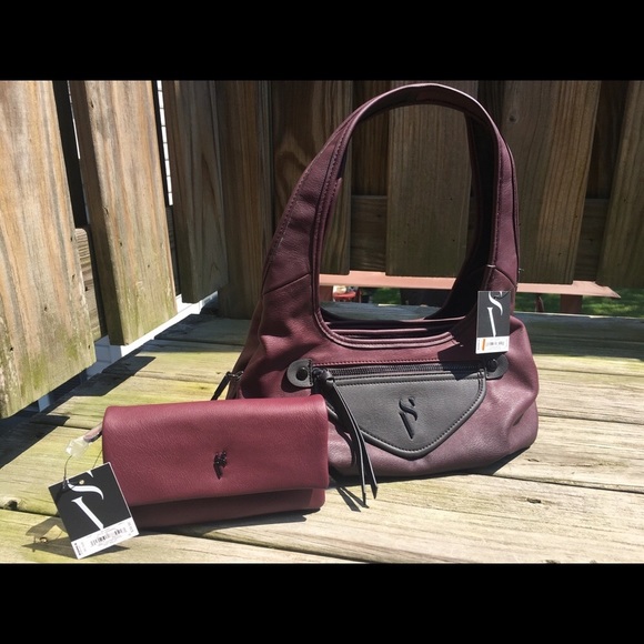 Simply Vera Vera Wang Handbags - NWT Simply Vera Wang Purse & matching wallet.
